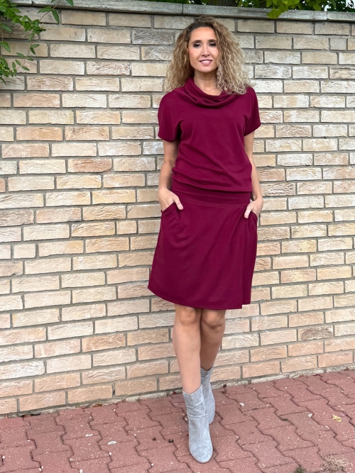 Šaty se zavinovací sukní krátké Burgundy