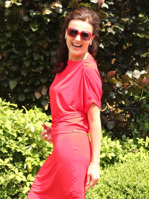 Šaty asymetrické červené krátké