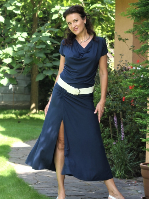 Šaty se zvonovou sukní modré